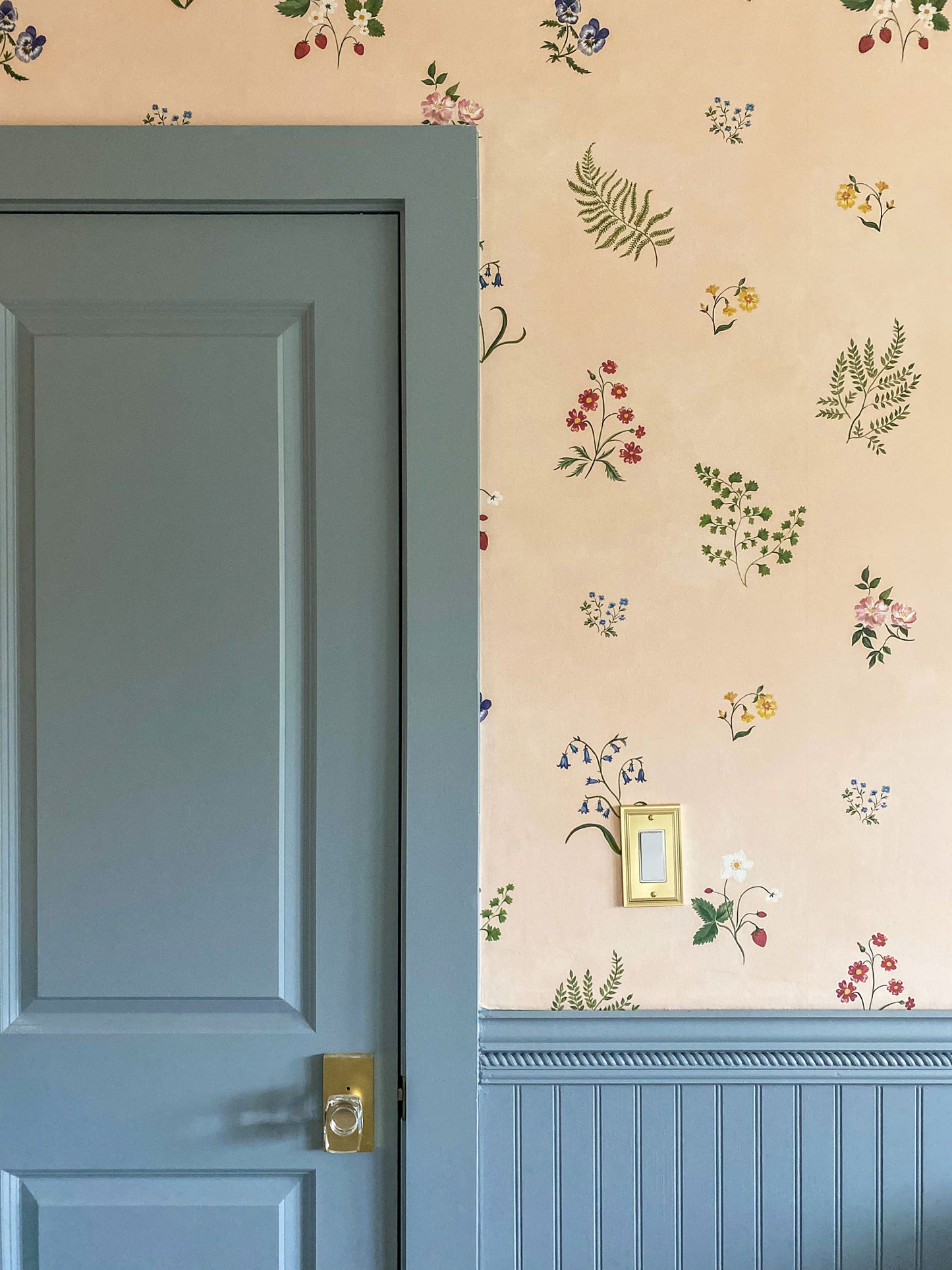 Herbarium Wallpaper ~ Wildflower