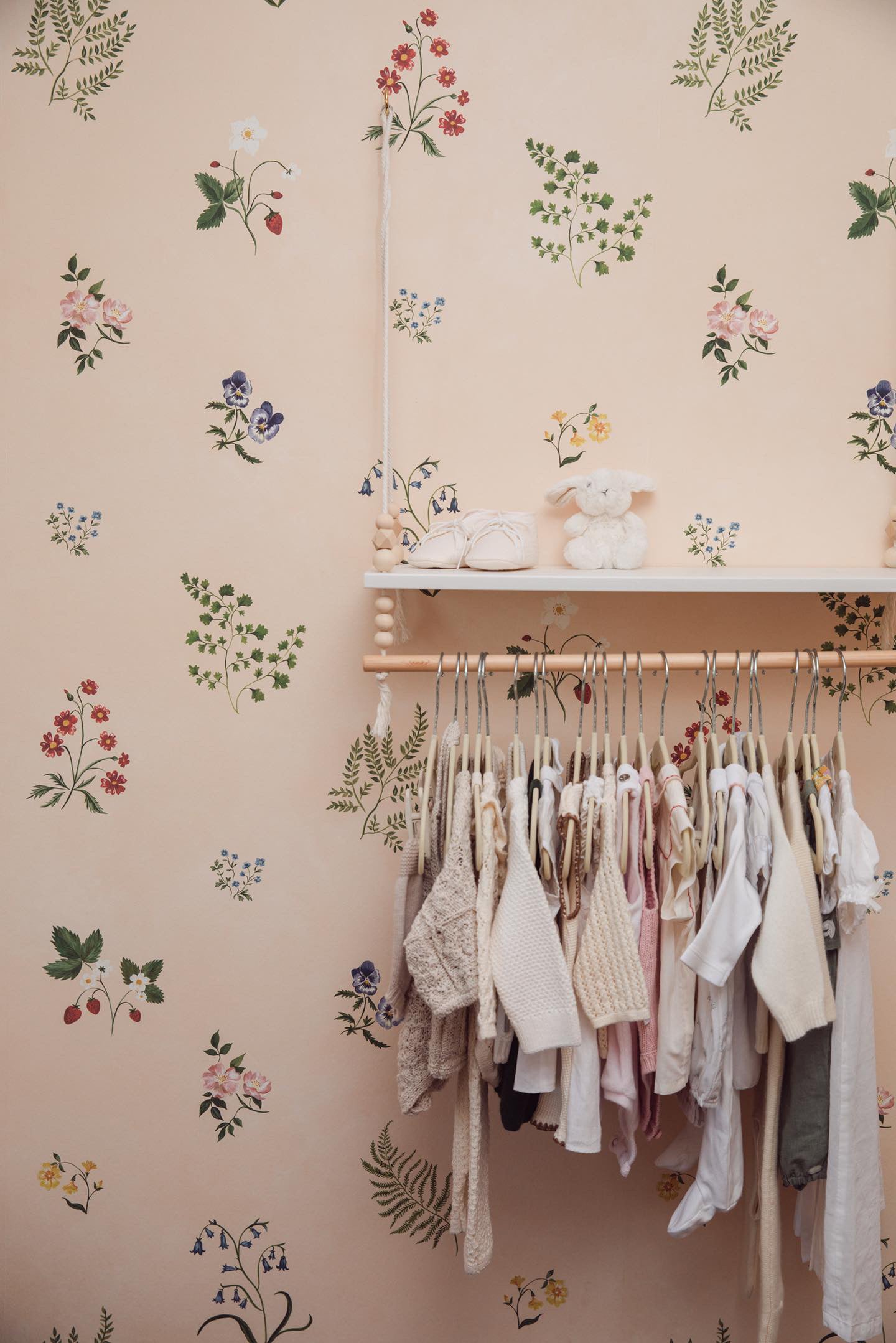 Herbarium Wallpaper ~ Wildflower