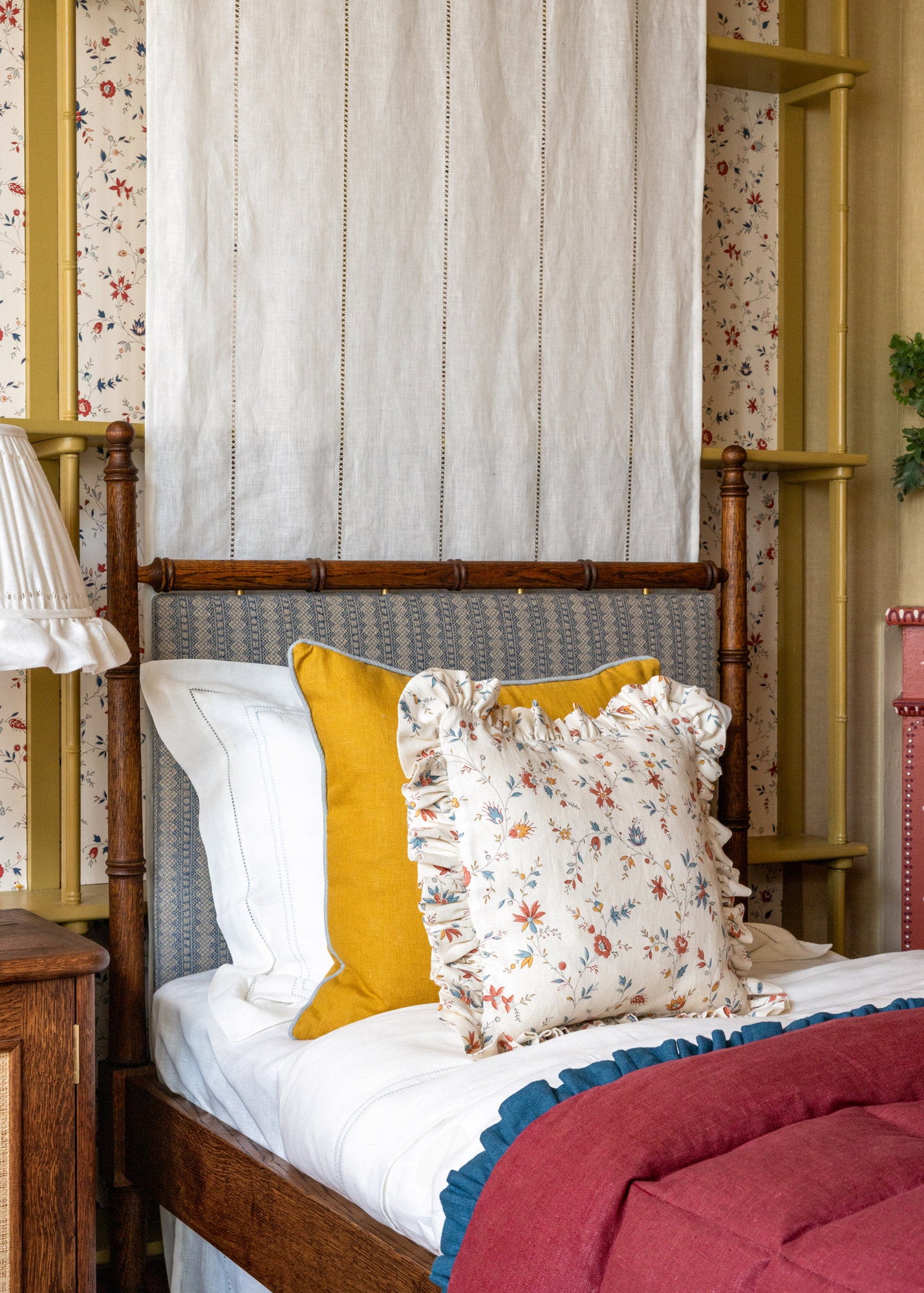 Indienne Trailing Fabric ~ Marseilles