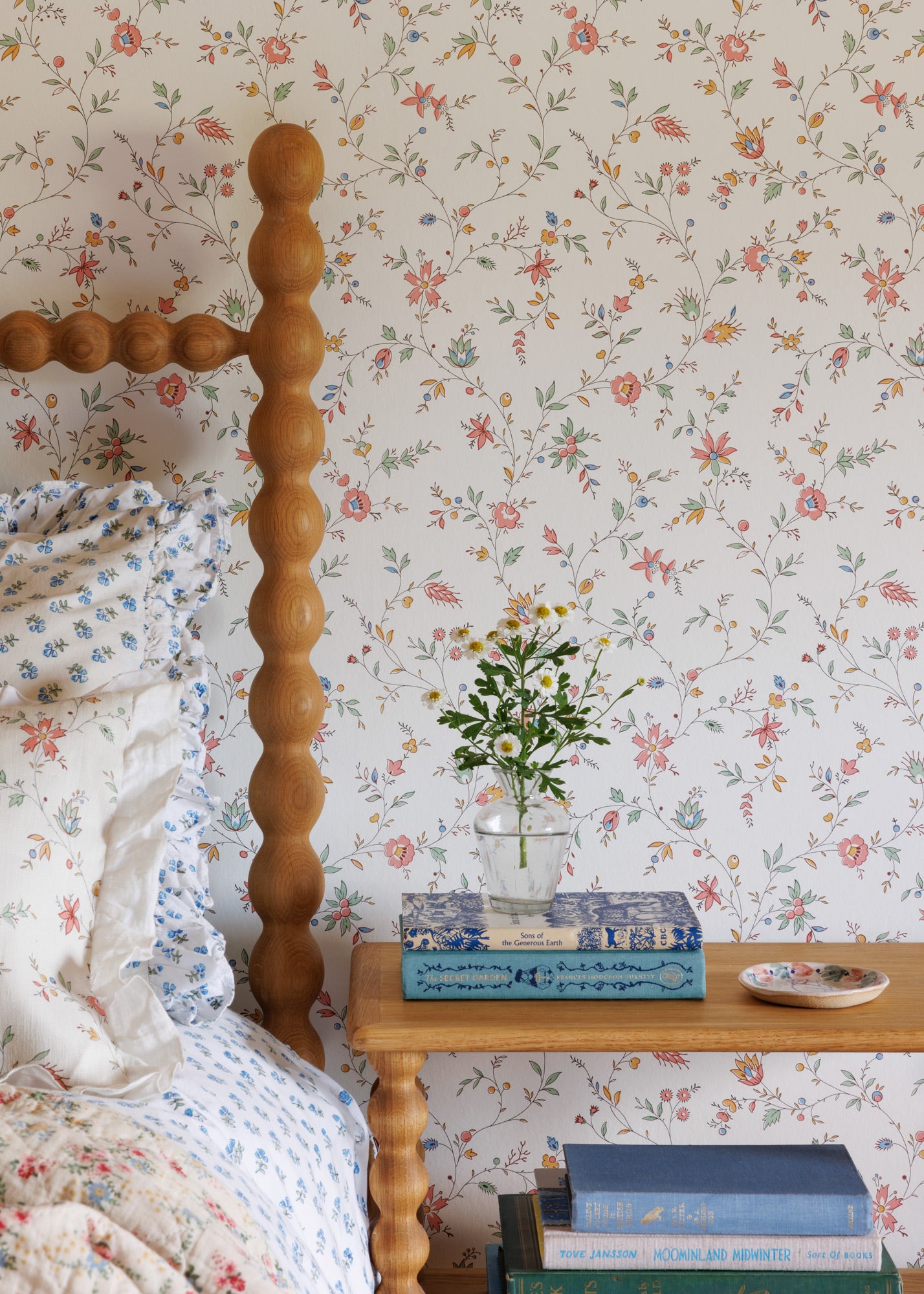 Indienne Trailing Wallpaper ~ Meadow