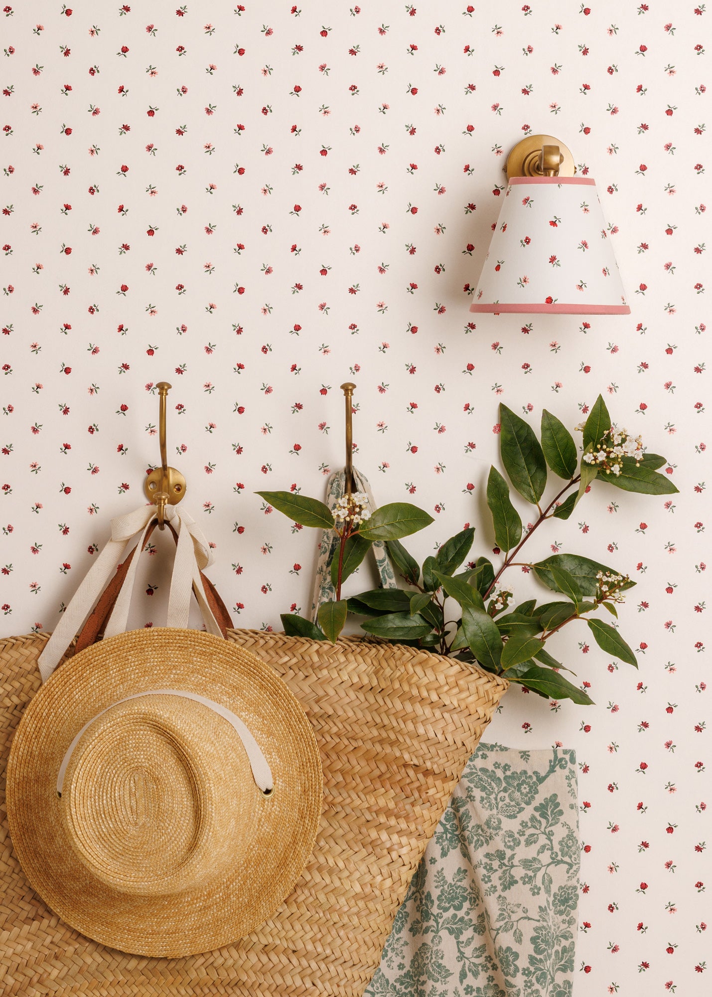 Petites Fleurs Wallpaper ~ Berry