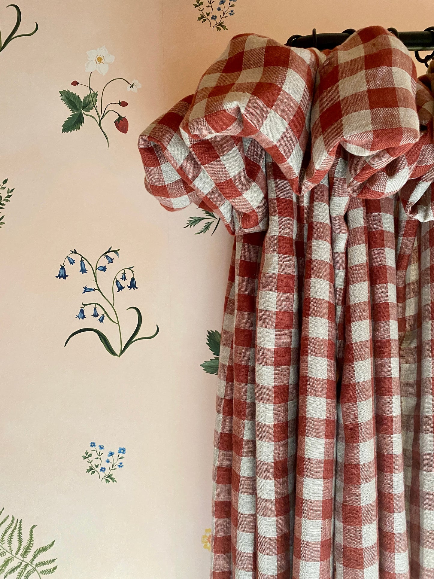 Herbarium Wallpaper ~ Wildflower