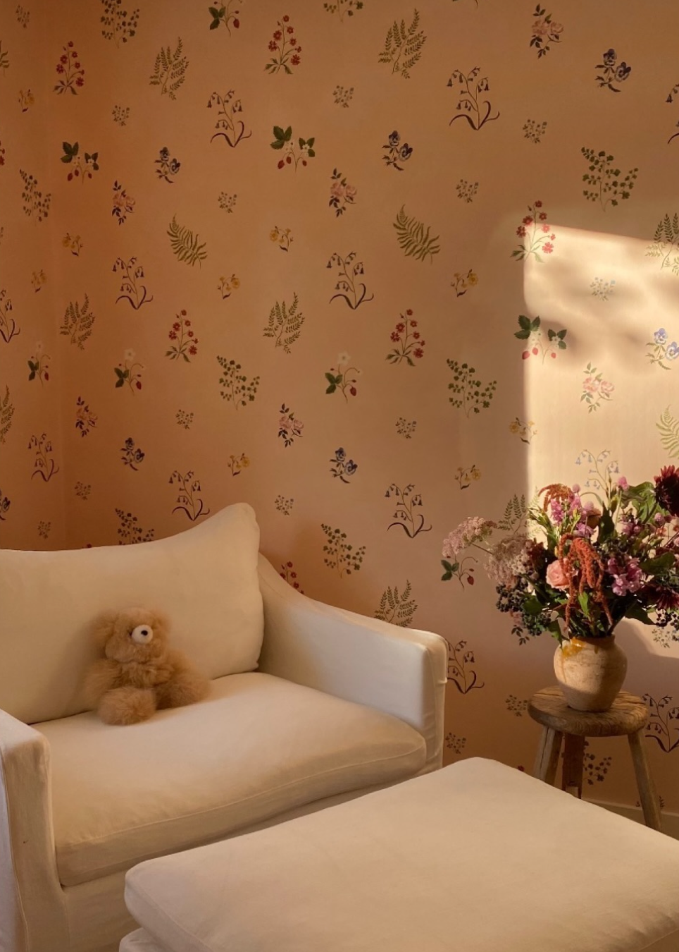 Herbarium Wildflower Wallpaper ~ Blush