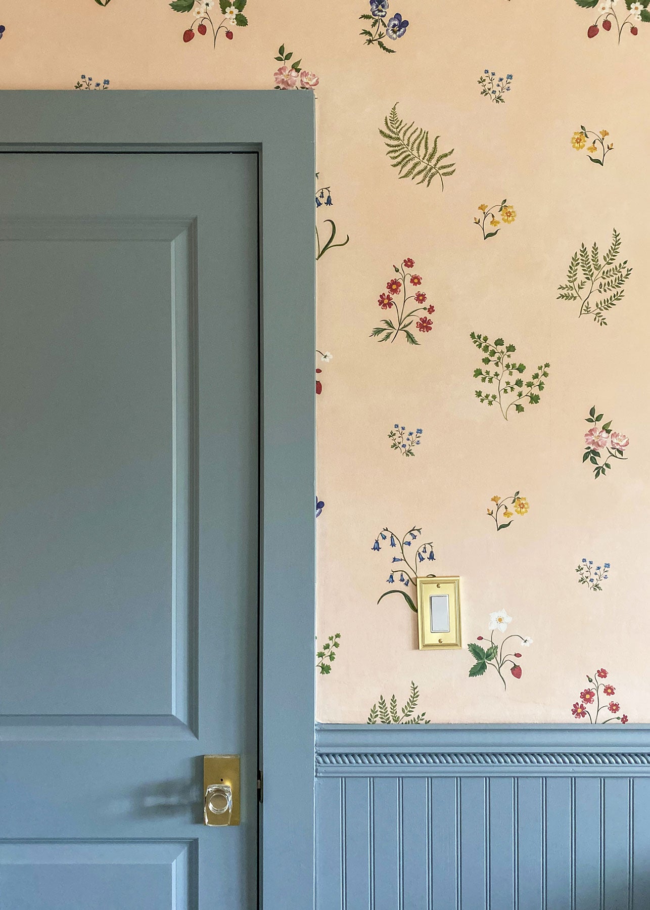 Herbarium Wildflower Wallpaper ~ Blush