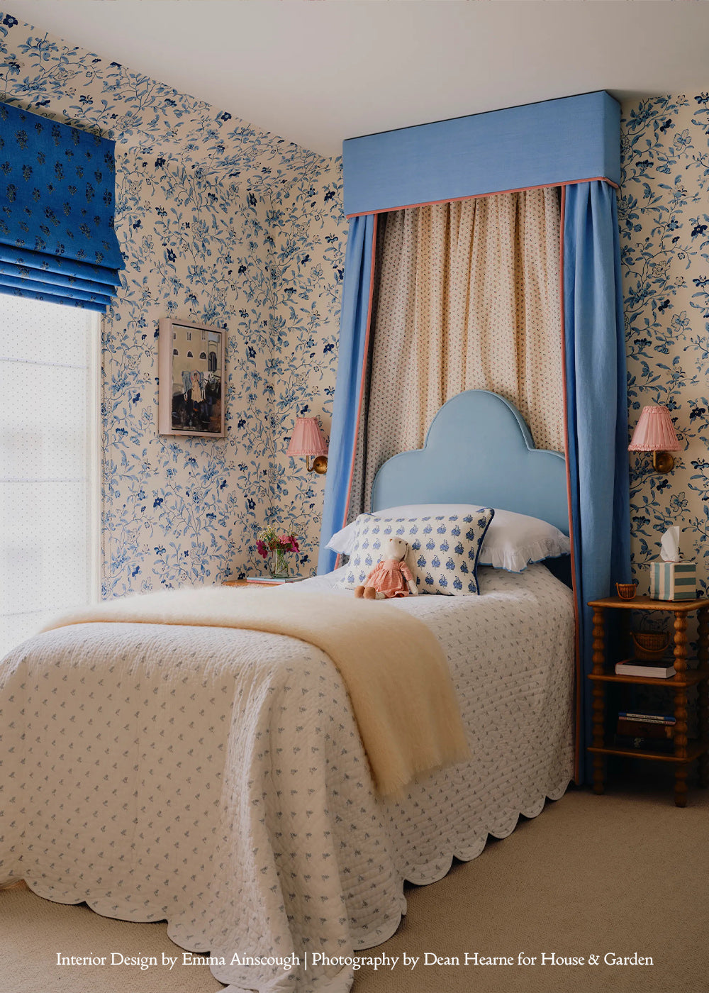 Secret Garden Wallpaper ~ Delft