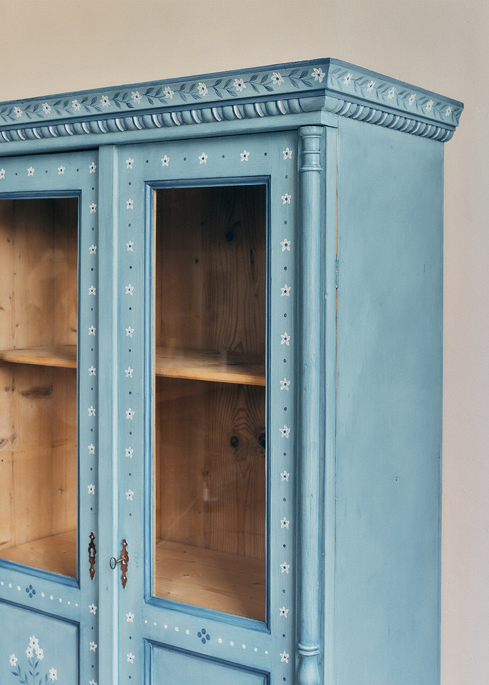 Tess Newall x Vinterior Dresser