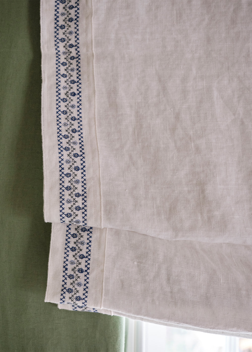 Natalia Trellis Cross Stitch Braid ~ Cornflower