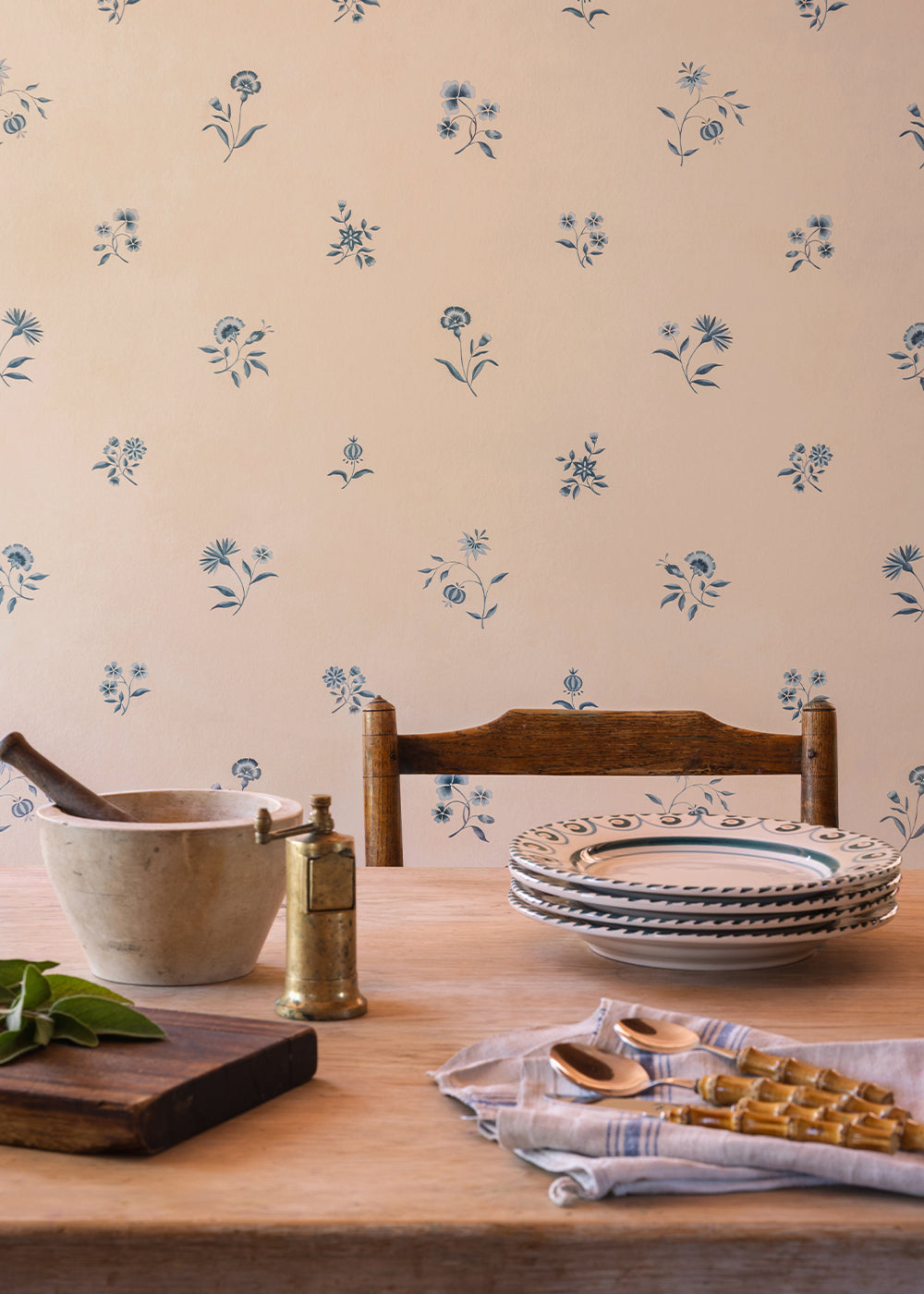 Mirabel Sprig Wallpaper ~ Delft