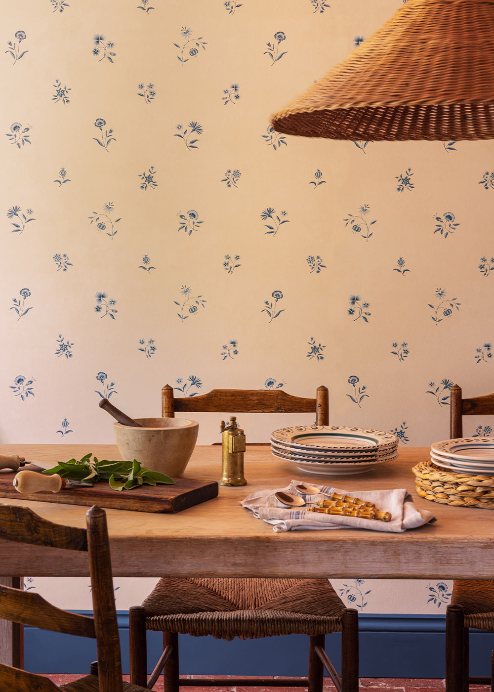 Mirabel Sprig Wallpaper ~ Delft