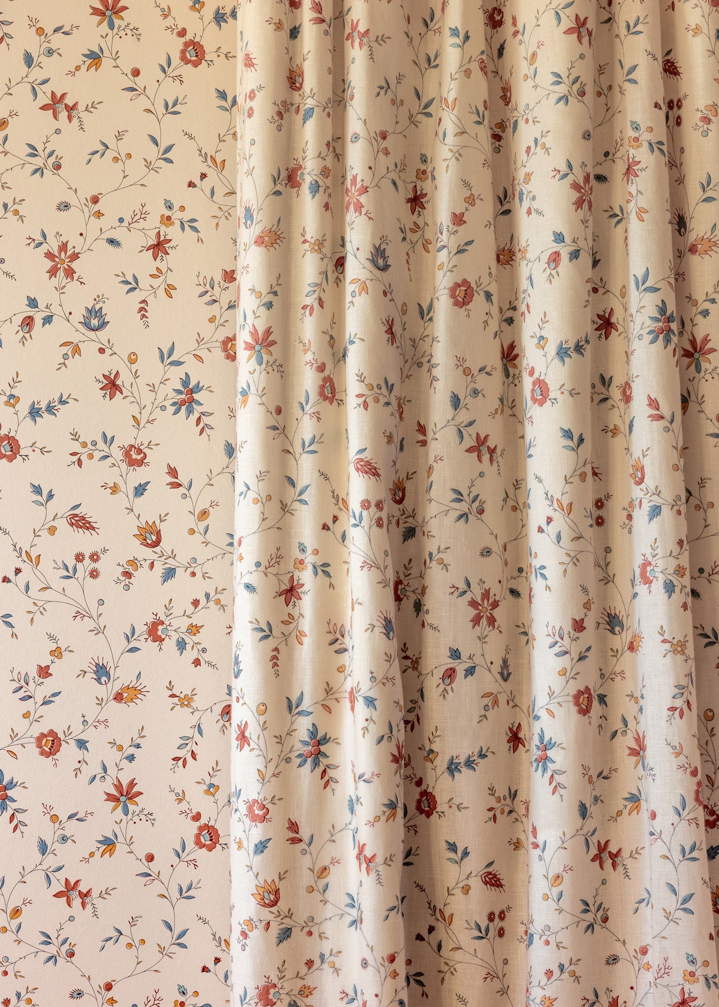 Indienne Trailing Fabric ~ Russet